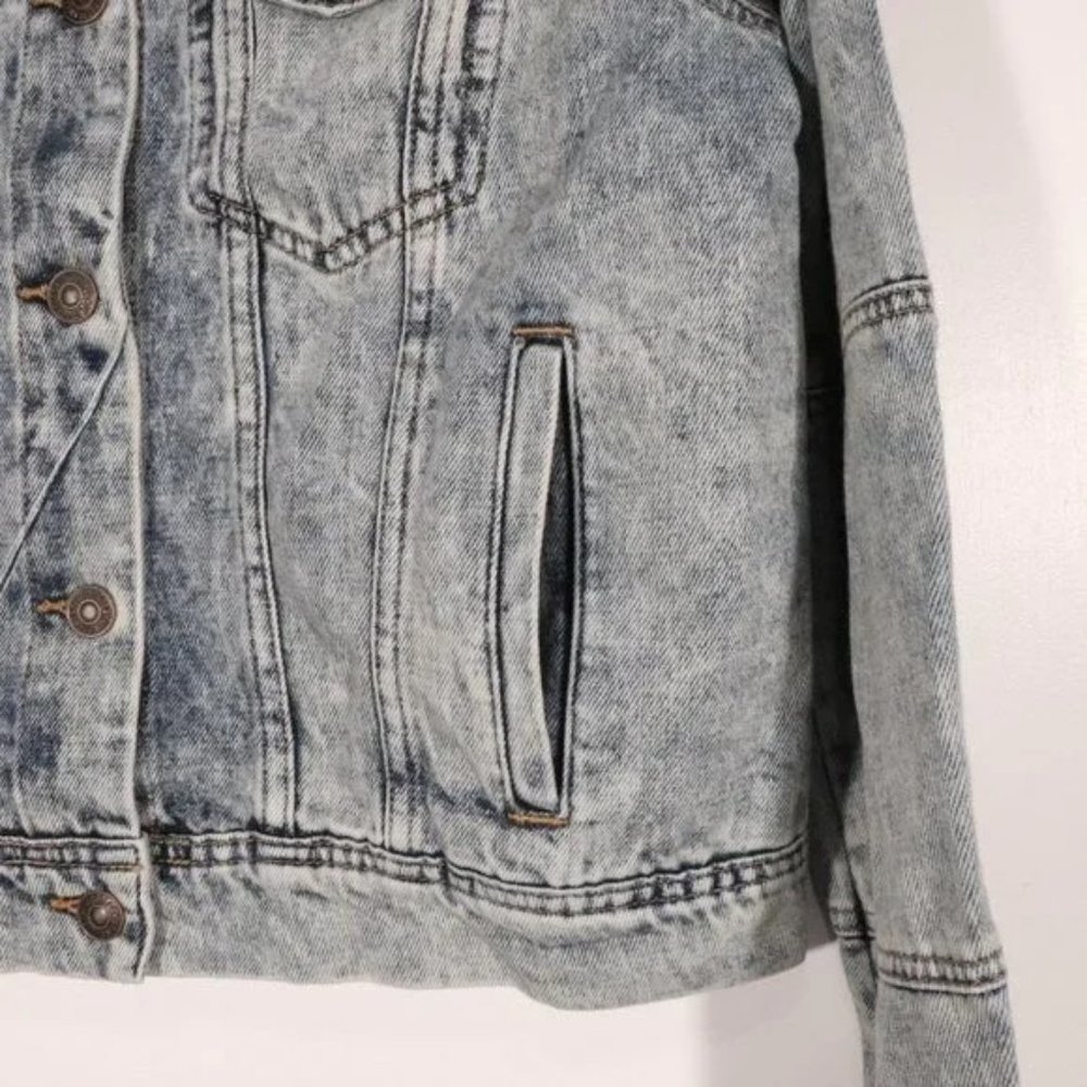 Free People Light Wash Denim Jean Jacket - Pale Blue - Picture 13 of 14